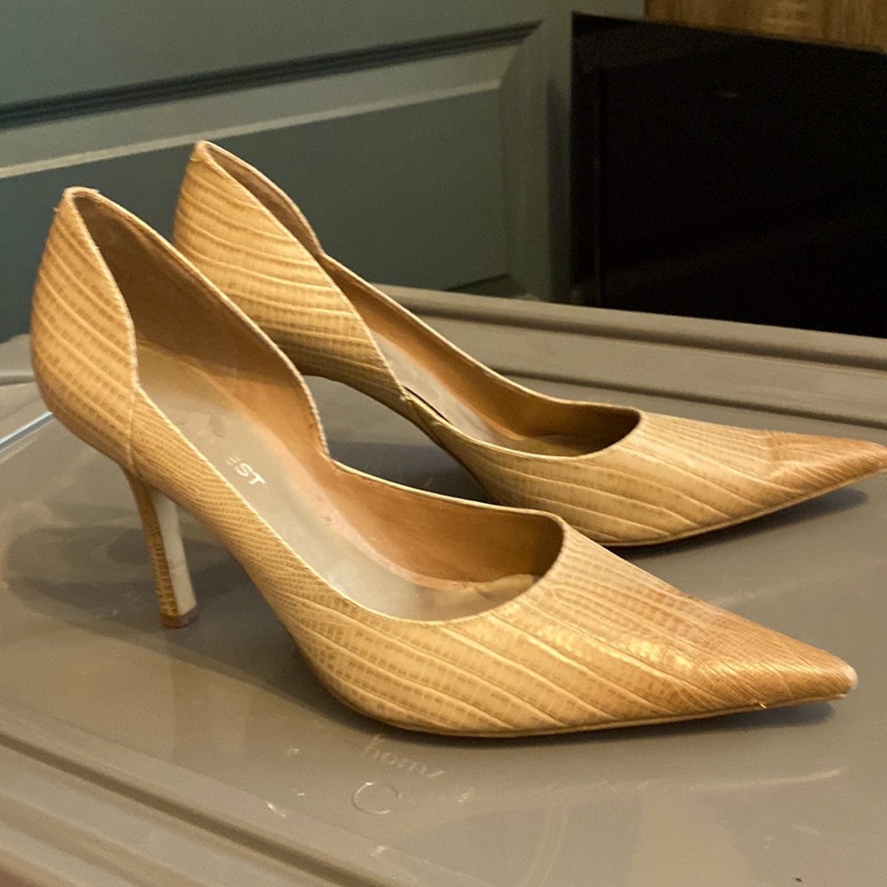 Work heels tan